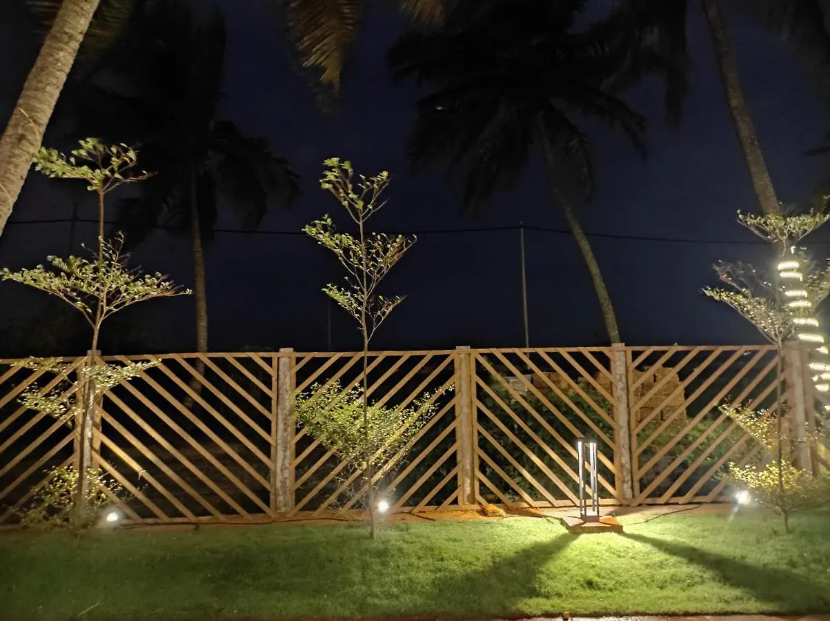 Corniche Beach Resort Mulappilangād Vakantiehuis