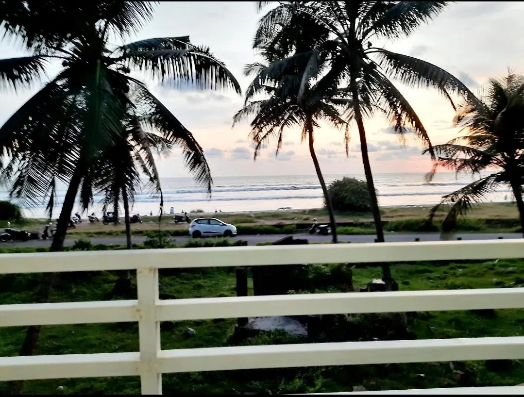 Corniche Beach Resort Mulappilangād Vakantiehuis